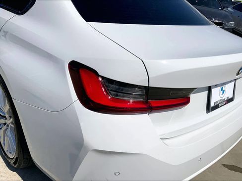 Used 2023 BMW 330i Sedan w/ Convenience Package image 28