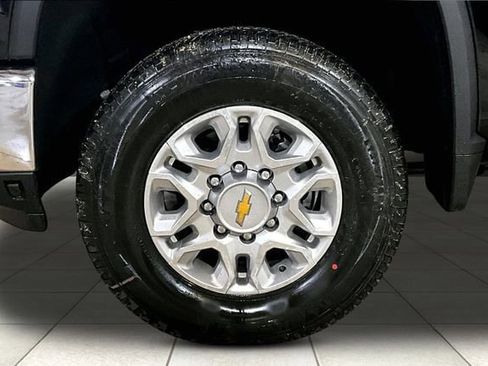 New 2026 Chevrolet Silverado 3500 LT w/ All Star Edition image 7