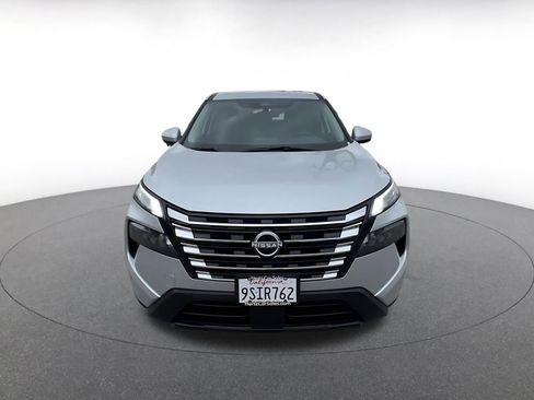 Used 2025 Nissan Rogue SV image 4