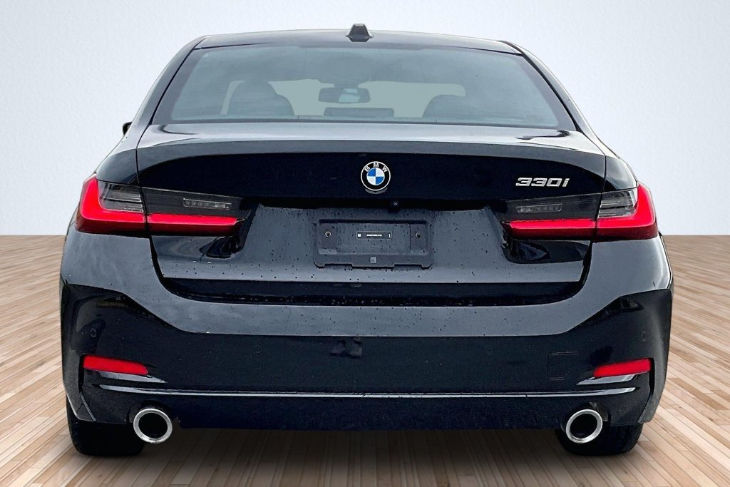 Used 2024 BMW 330i Sedan w/ Convenience Package RWD image 4