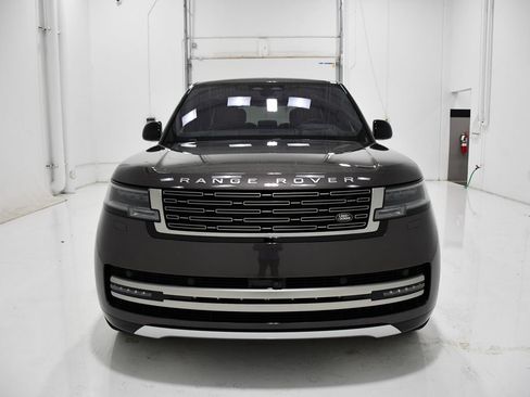 Used 2023 Land Rover Range Rover Autobiography AWD/4WD image 2