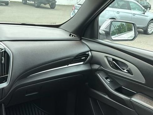 Used 2022 Chevrolet Traverse LT AWD/4WD image 23