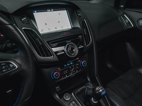 Used 2017 Ford Focus RS image 53