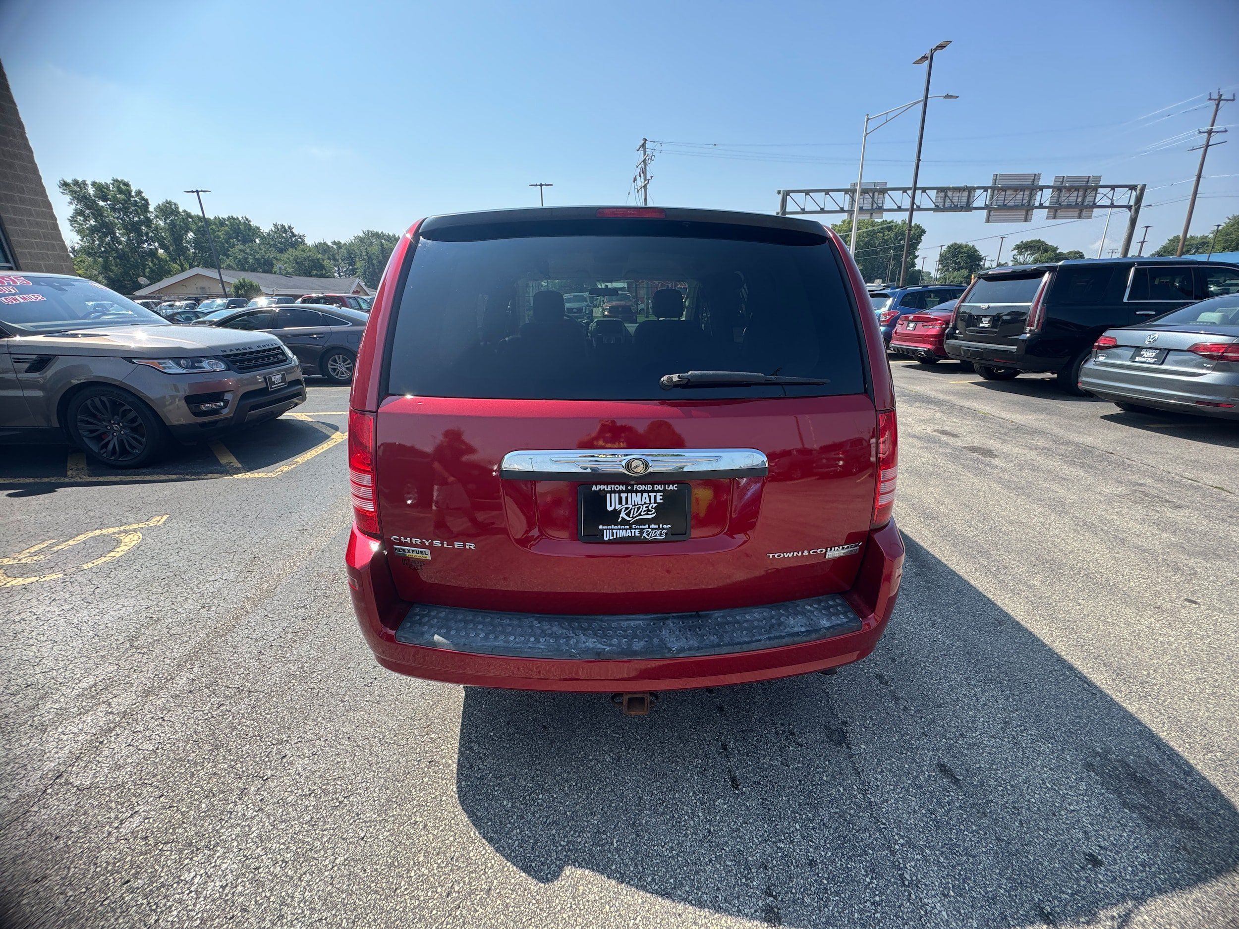 Used 2009 Chrysler Town & Country LX FWD image 4
