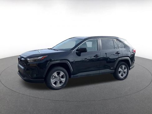 Used 2025 Toyota RAV4 LE image 8