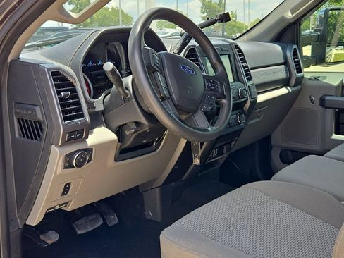 Used 2019 Ford F350 XLT w/ XLT Premium Package AWD/4WD image 10
