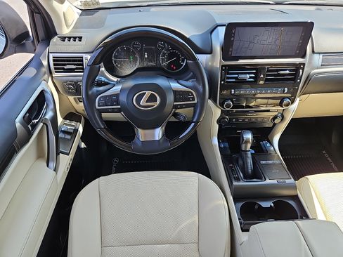 Used 2023 Lexus GX 460 Premium w/ Premium Package AWD/4WD image 10