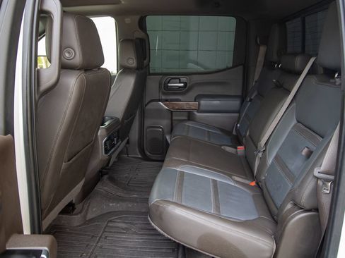 Used 2019 GMC Sierra 1500 Denali w/ Denali Ultimate Package AWD/4WD image 18
