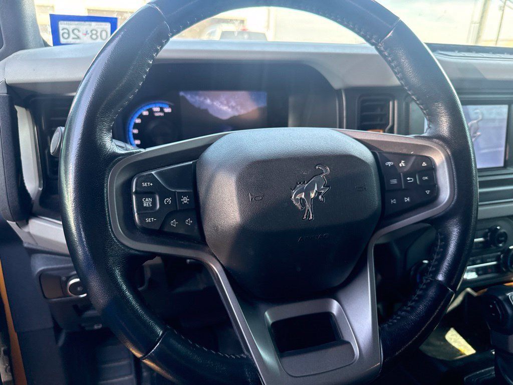 Used 2022 Ford Bronco Badlands w/ Sasquatch Package AWD/4WD image 9