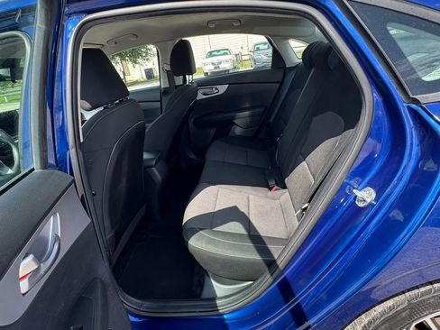 Used 2022 Kia Forte LXS w/ LXS Technology Package FWD image 13