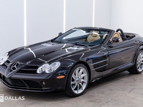 Used 2008 Mercedes-Benz SLR image 2