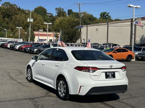 Used 2024 Toyota Corolla LE image 4