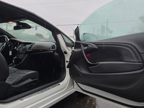 Used 2019 Buick Cascada Premium image 10