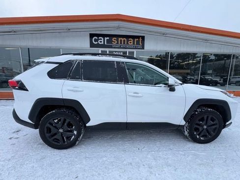 Used 2024 Toyota RAV4 Adventure image 8