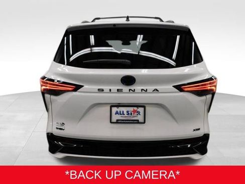 Used 2025 Toyota Sienna XSE image 8