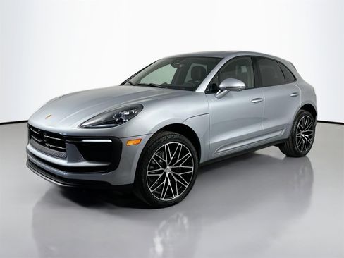 Certified 2025 Porsche Macan image 1