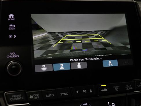 Used 2024 Honda Odyssey Elite image 11