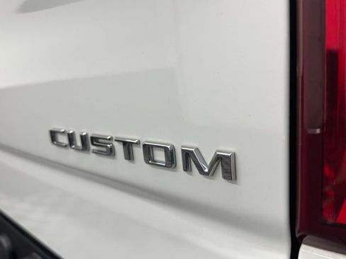 Used 2021 Chevrolet Silverado 1500 Custom Trail Boss AWD/4WD image 31