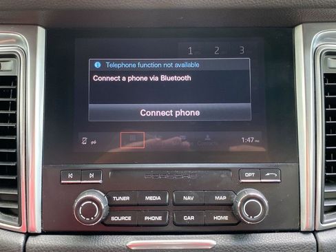 Used 2018 Porsche Macan Sport Edition image 26