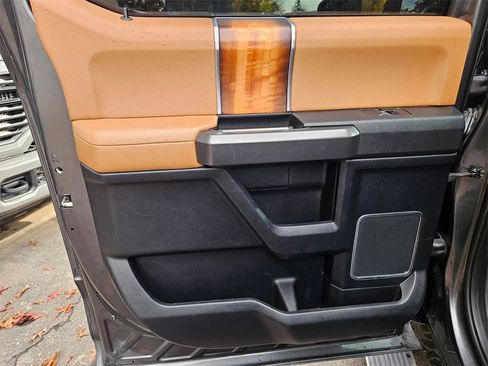 Used 2017 Ford F150 Limited w/ Trailer Tow Package image 14