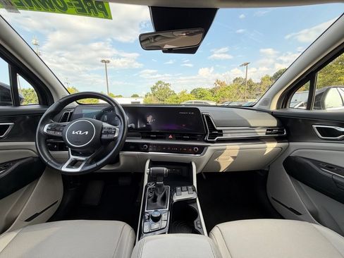 Certified 2025 Kia Sportage EX FWD image 32