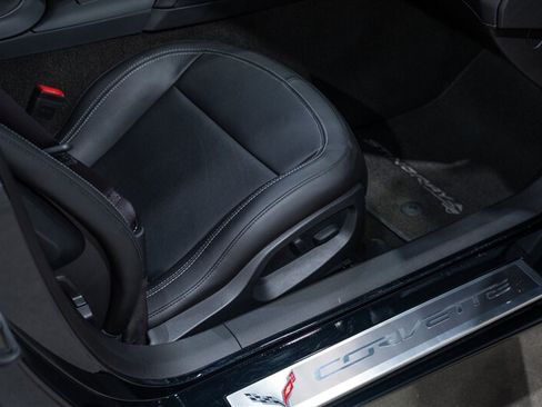 Used 2017 Chevrolet Corvette Stingray Coupe w/ Battery Protection Package RWD image 30