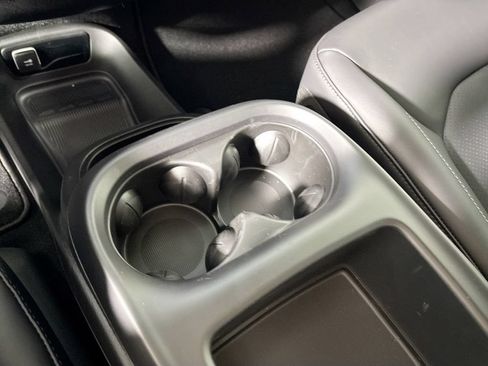 New 2026 Chrysler Pacifica Select AWD/4WD image 15