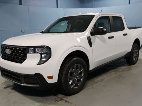 New 2026 Ford Maverick XLT w/ Equipment Group 301A AWD/4WD image 23