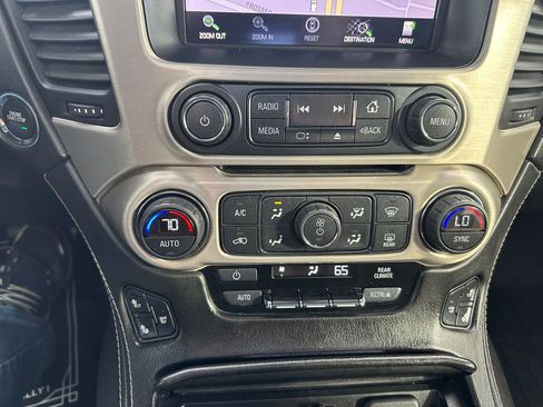 Used 2015 GMC Yukon Denali w/ Touring Package AWD/4WD image 16