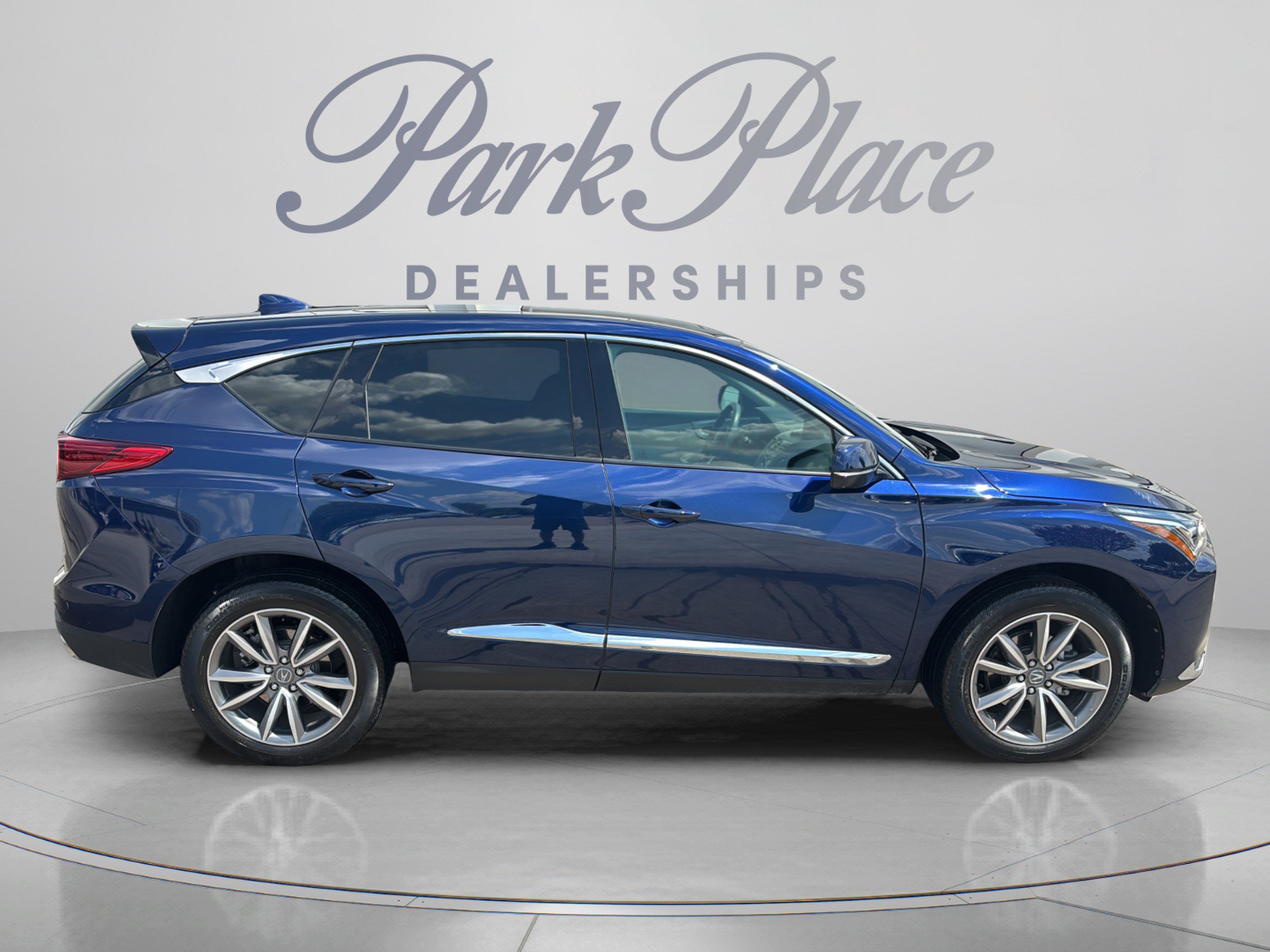 Used 2023 Acura RDX w/ Technology Package FWD image 7