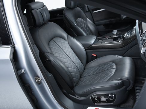 Used 2015 Audi S8 AWD/4WD image 33