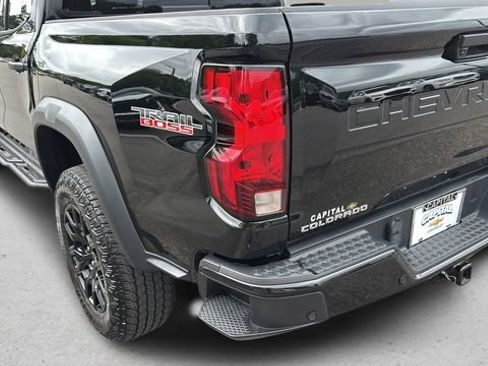 Used 2024 Chevrolet Colorado Trail Boss w/ Technology Package AWD/4WD image 34