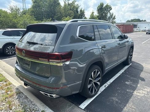 Used 2025 Volkswagen Atlas SEL Premium R-Line AWD/4WD image 4