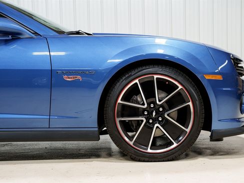 Used 2013 Chevrolet Camaro SS w/ Hot Wheels Special Edition RWD image 21