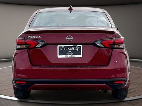 New 2025 Nissan Versa SR w/ Trunk Package image 4