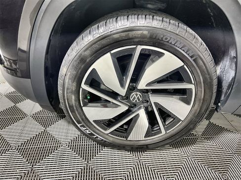 Used 2024 Volkswagen Atlas SE image 18