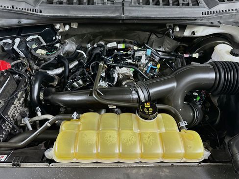 Used 2020 Ford F150 XLT w/ Equipment Group 302A Luxury image 31