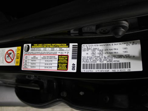 Used 2020 Toyota Tacoma SR image 36