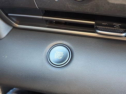 Certified 2025 Hyundai Elantra Sport image 28