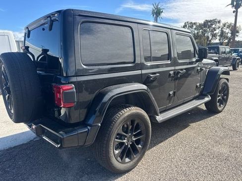 Used 2021 Jeep Wrangler Unlimited Sahara AWD/4WD image 6