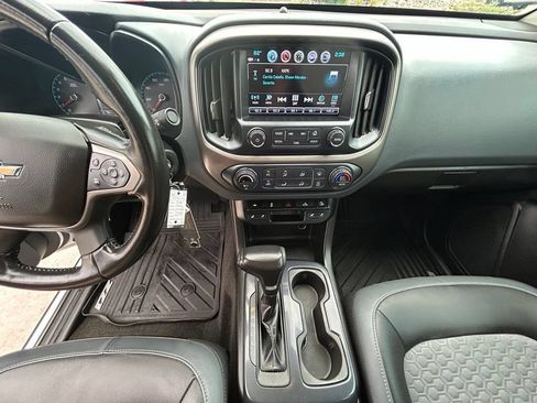 Used 2018 Chevrolet Colorado Z71 AWD/4WD image 19
