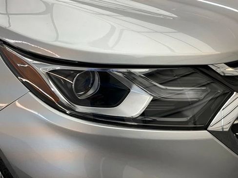 Used 2019 Chevrolet Equinox Premier FWD image 25