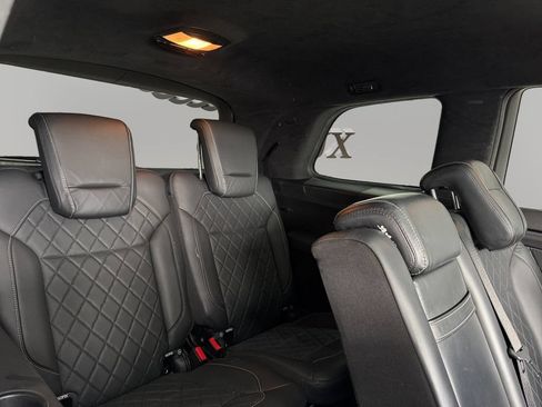 Used 2015 Mercedes-Benz GL 550 4MATIC w/ Driver Assistance Package image 19