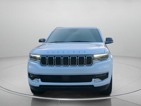 Used 2023 Jeep Wagoneer 4WD w/ Premium Group I image 8