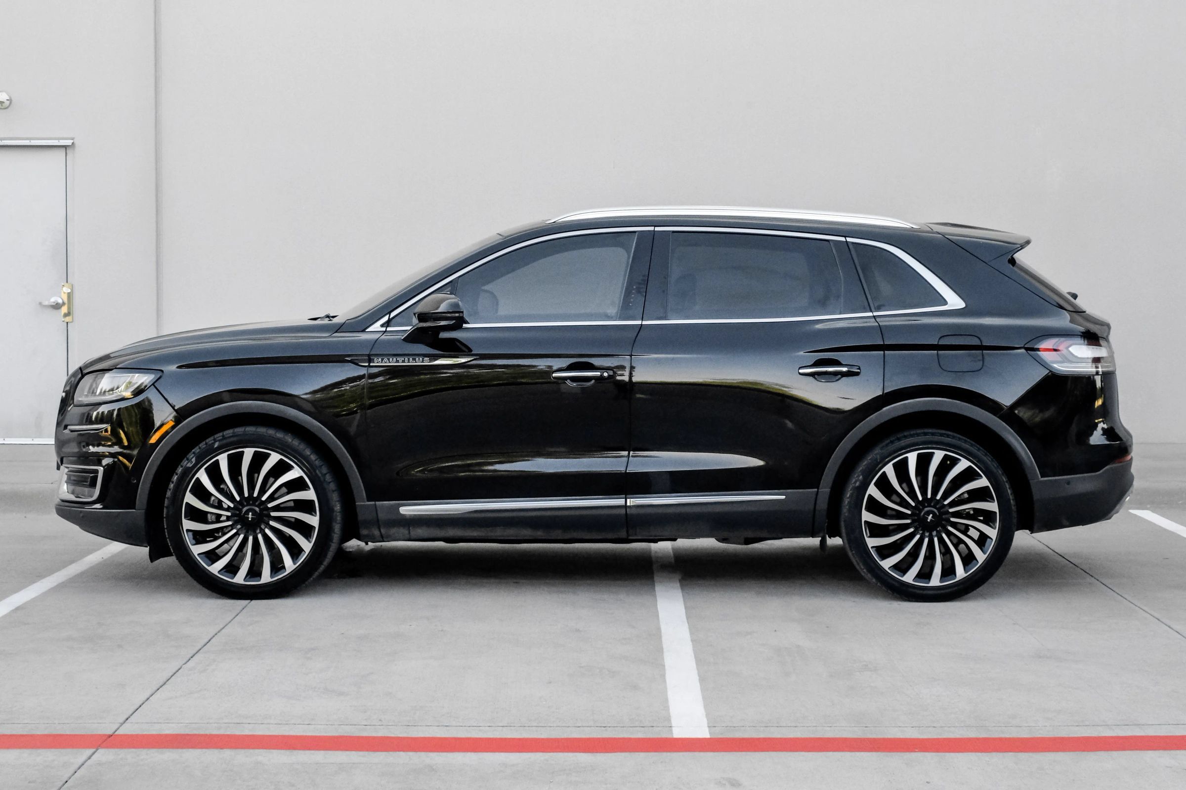 Used 2019 Lincoln Nautilus Black Label AWD/4WD image 10