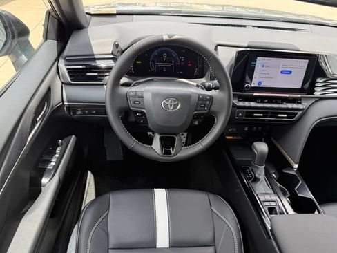 Used 2026 Toyota Camry SE FWD image 23