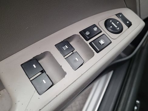 Used 2017 Hyundai Elantra SE image 27