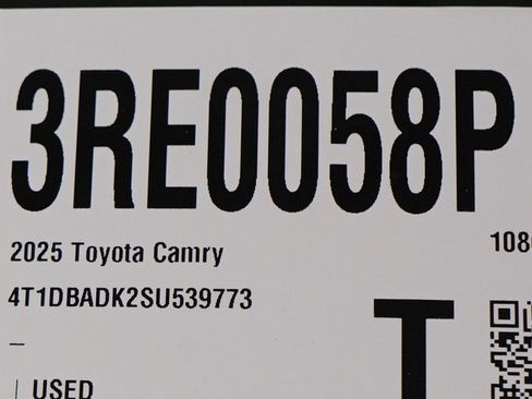 Used 2025 Toyota Camry SE AWD/4WD image 30