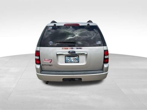 Used 2008 Ford Explorer XLT image 4