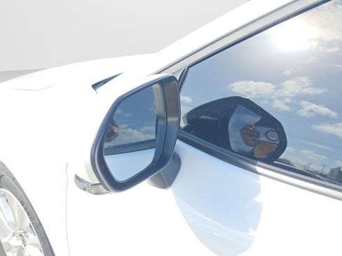 Used 2025 Toyota Camry LE w/ Convenience Package image 28